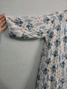 White short Kurta Blue Floral Print xl cotton