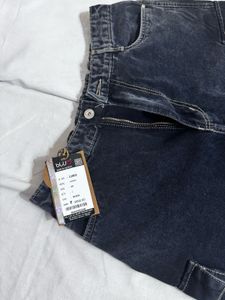 Stylish Washed Black Cargo Jeans
