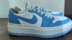 Nike Air Jordan Low - Blue &amp; White