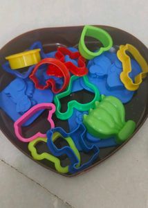 Miracle Sand And Free Different Moulds