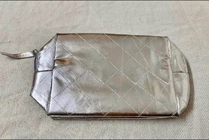 🆕Faces Canada Silver Wallet/MakeupcosmeticPouch