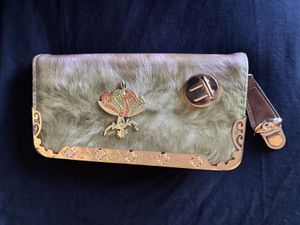 Elegant Gold Designer Wallet with Accent