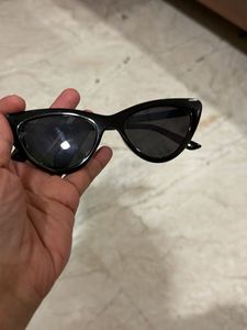 Set of 2 Pre-Loved Fashion Sunglasses