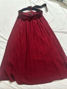 Women's Pleated Midi Skirt with Belt