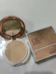 Swiss Beauty Oil Control Compact Powder