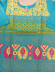New Kurti With Zaari Work