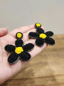 Black &amp; Yellow Beaded Flower Earrings