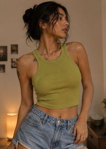 🌿 Urbanic Green Ribbed Crop Top - Size Medium 🌿