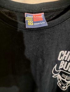 Chicago Bulls Logo Tee M Size