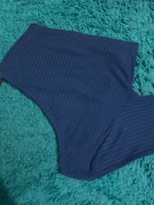 one shoulder crop top