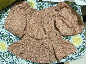 Off shoulder CropTop