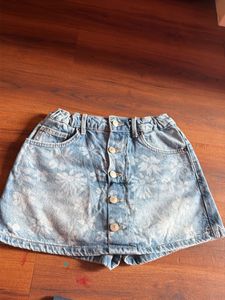 Zara brand 13-14yrs Cute Floral Denim Skirt