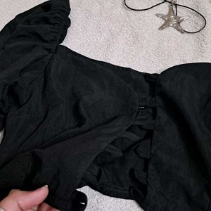 Edgy Black Square Neck Puff Sleeve Crop Top