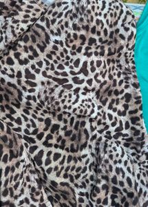 Leopard Print Sleeveless Top