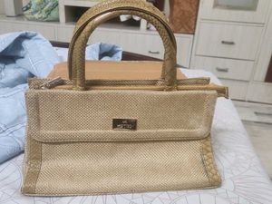 Metro Handbag
