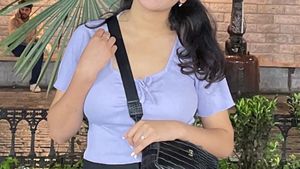 Lilac Ribbed Tie-Front Top