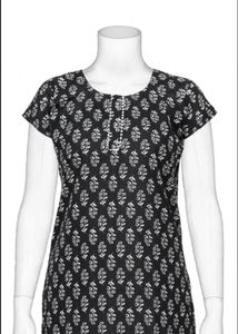 Black & White Floral Print Kurta