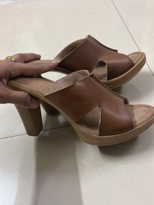 Stylish Brown Wedge Sandals EU 37