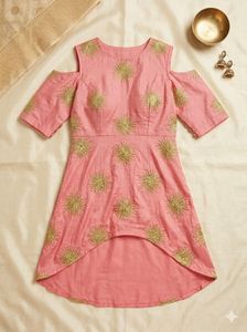 Cold Shoulder Kurti | Size XS