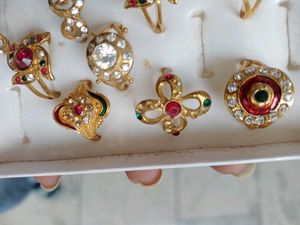 Set of 8 Gold-Plated Rings