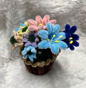 Pipe Cleaner Flower Pot Decor