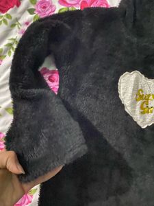 Cozy Black Fleece Hoodie - 'Summer Girl'