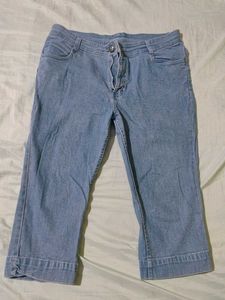 Capri Jeans