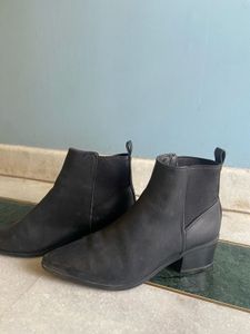 Chic Black Ankle Boots