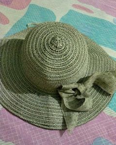 Stylish Straw Sun Hat with Bow