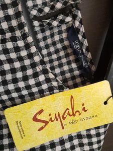 Chic Gingham Top with Floral Embroidery