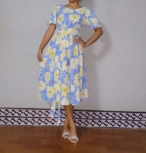 Elegant Blue Floral Midi Dress