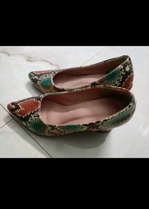 Stylish Snake Print Heels