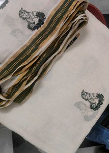 Elegant kerala Saree with Traditional Motifs