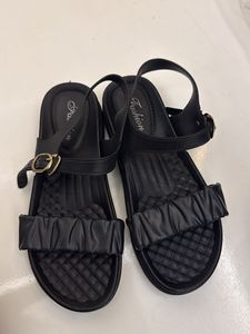 Chic Black Ruched Strap Sandals