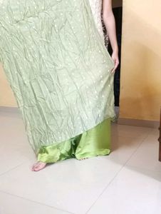 Elegant White Kurta Set with Green Dupatta