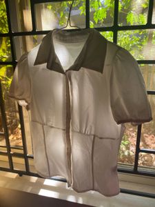 Chic White Collared Short Sleeve Top