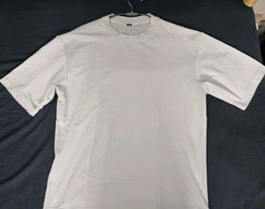 UNIQLO AIRism Crew Neck Tshirt