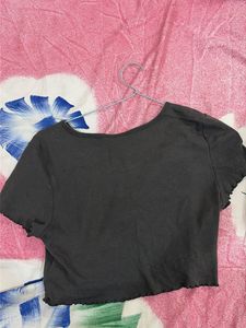 Graphic Print Crop Top