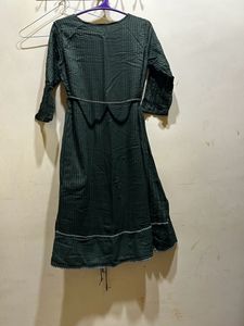 Neerus Green Stripped A-Line Kurta Size XL