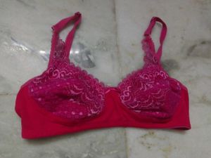 Women's Pink Lace Bra