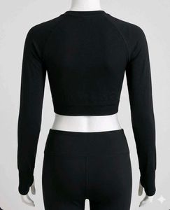 Seamless Black Cropped Long Sleeve Top