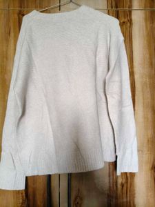 Uniqlo Beige Knit Sweater