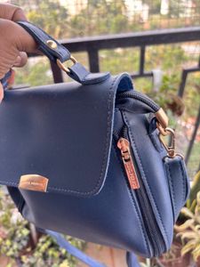 Lino Perros Sling Bag