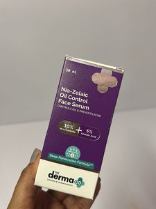 Derma Co Nia-Zelaic Face Serum
