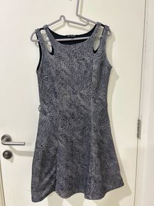 Latin Quarters- Sleeveless Textured Grey Dress