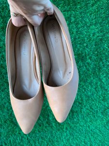 Marc Loire Beige PU Kitten Pumps with box