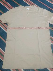 Nike Beige T-Shirt