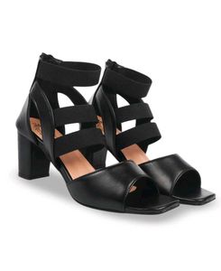 Stylish Black Block Heel Sandals 🖤