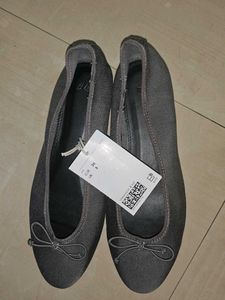 Women's Grey Ballet Flats with Bow