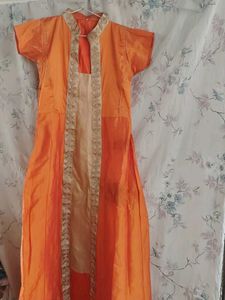 gown